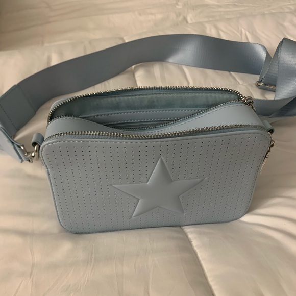 Blue structured purse with star embossing! - Picture 2 of 3